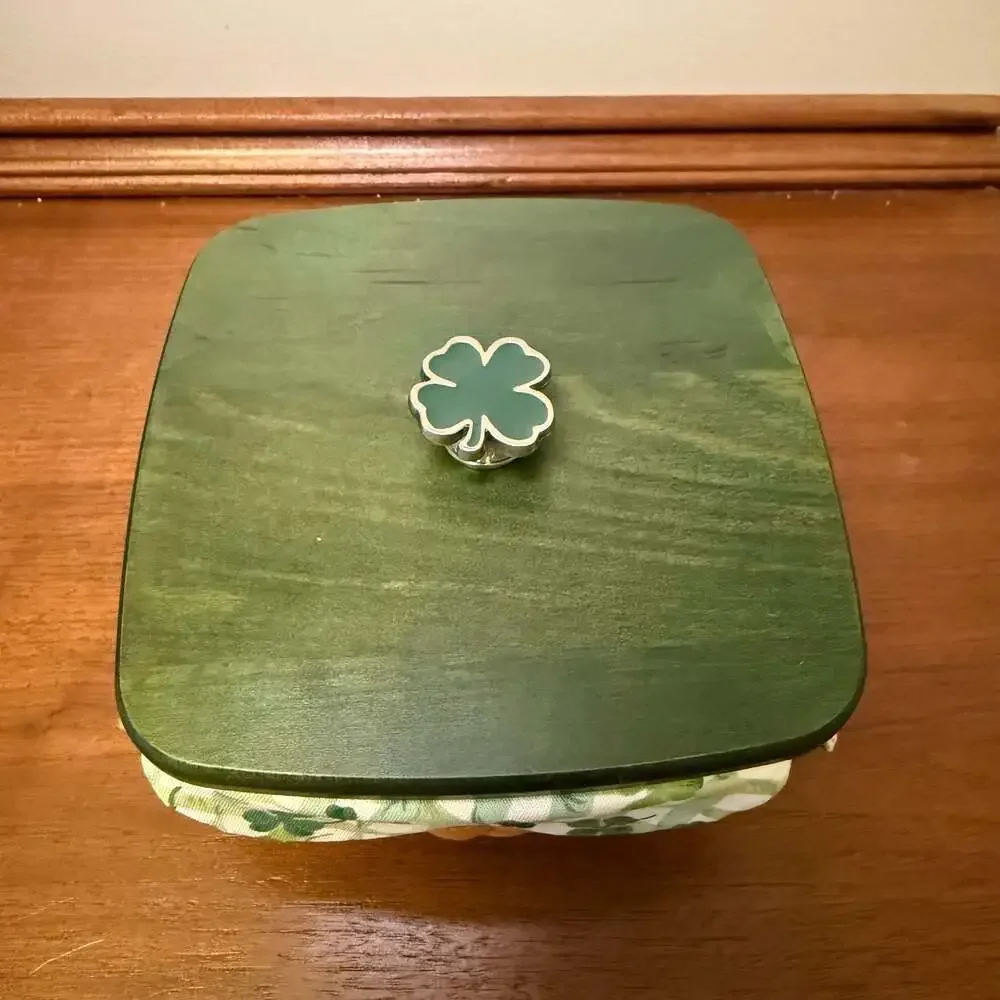 Longaberger 2006 Lucky Twist Basket Lid Fabric Liner Protector Shamrock St. Patr